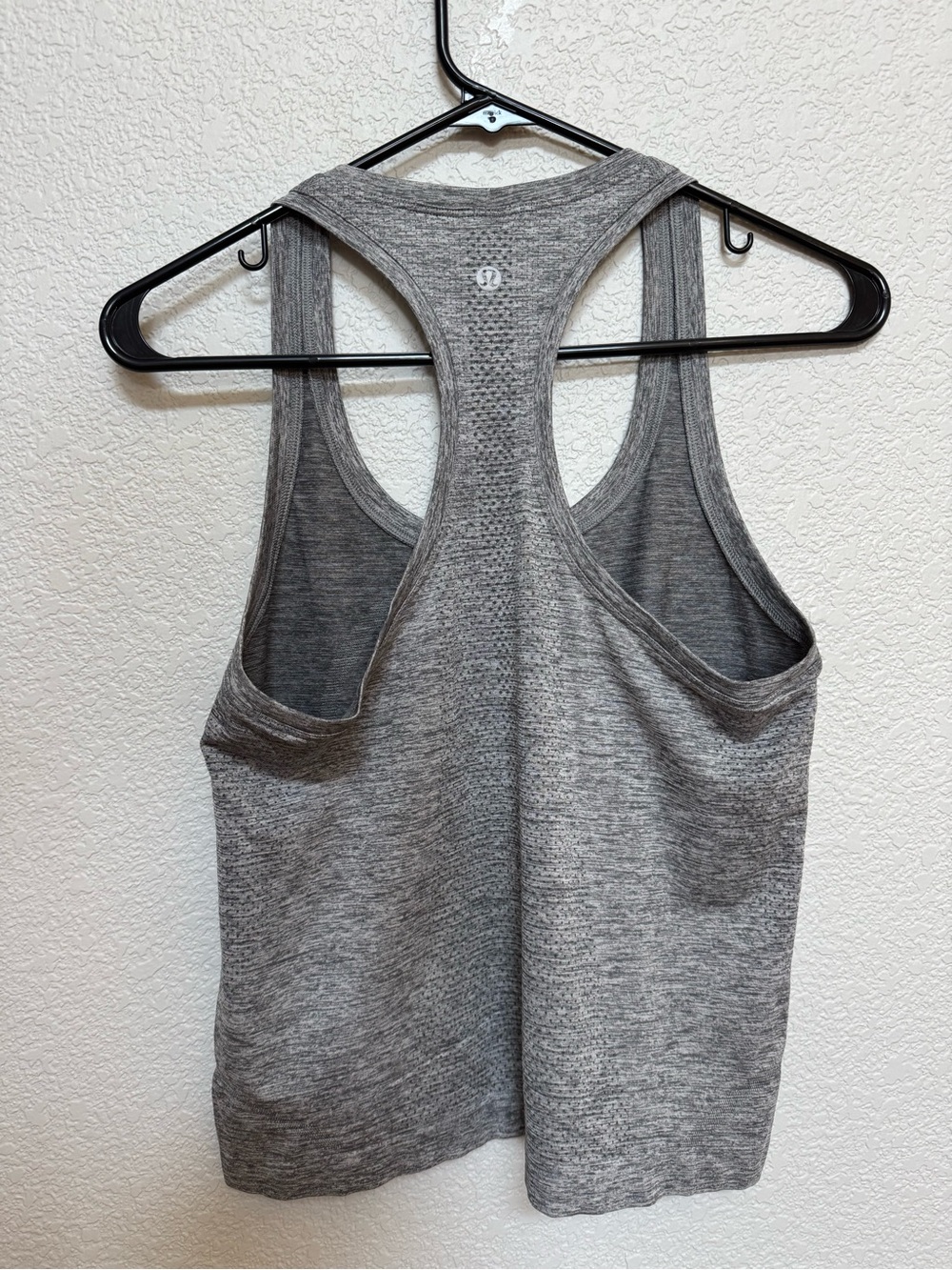 Lululemon Swiftly Tech Racerback Tank Women’s 6 Heathered Grey